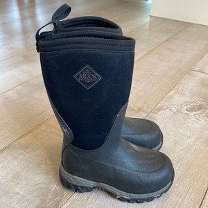 Like new toddler 10 much boots. Would look brand new if cleaned